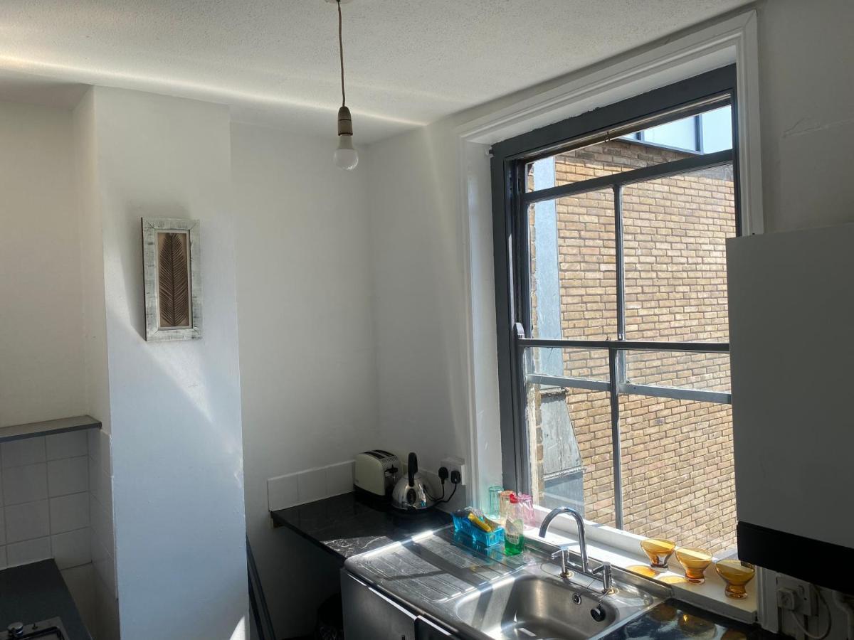 Double Room London Exterior photo